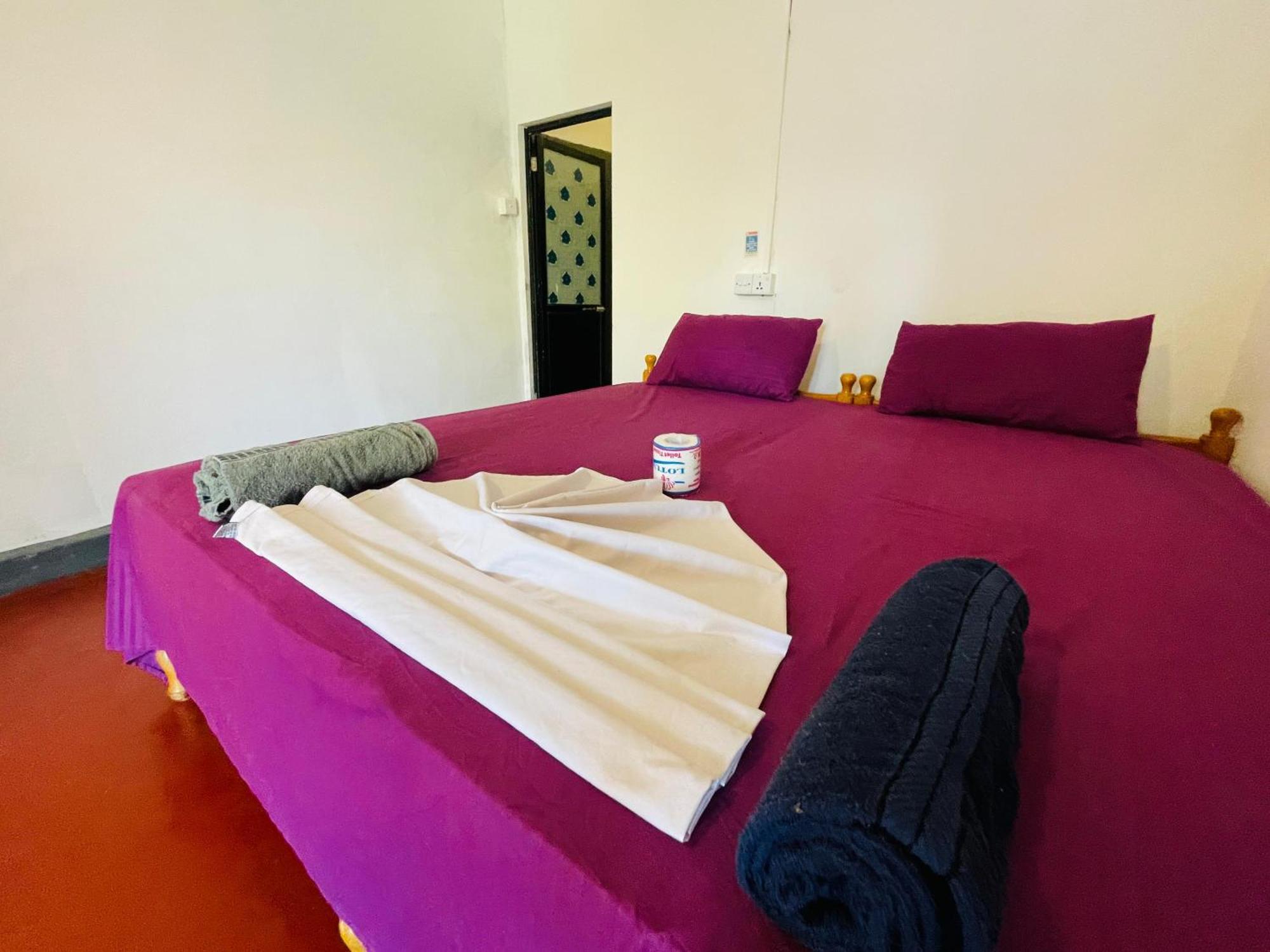 Crystal Bay Hotel Arugam Bay Ruang foto